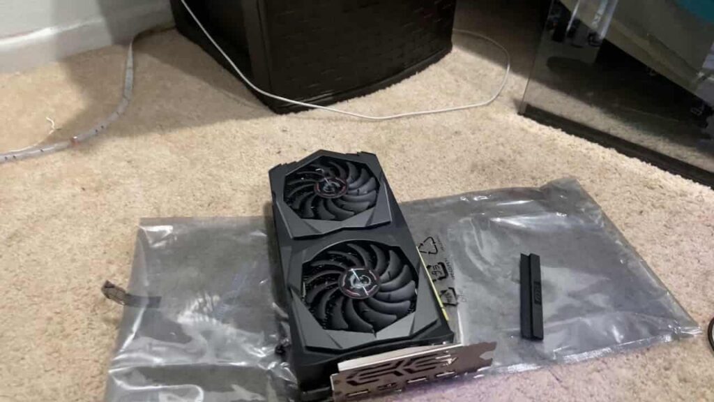 Should the GPU fans always be running